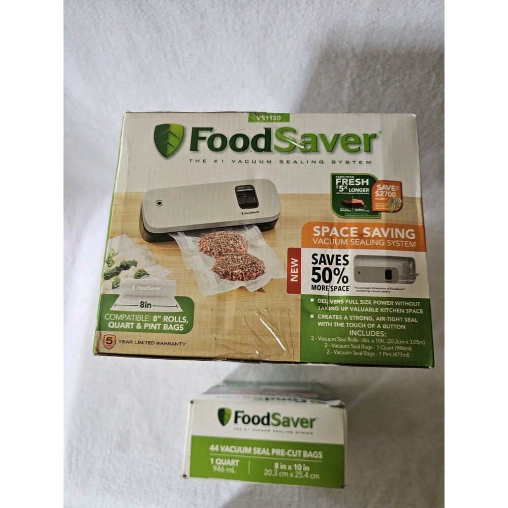 FoodSaver VS1130 Vacuum Sealer New In Box 44 Quart Bags Space Saving